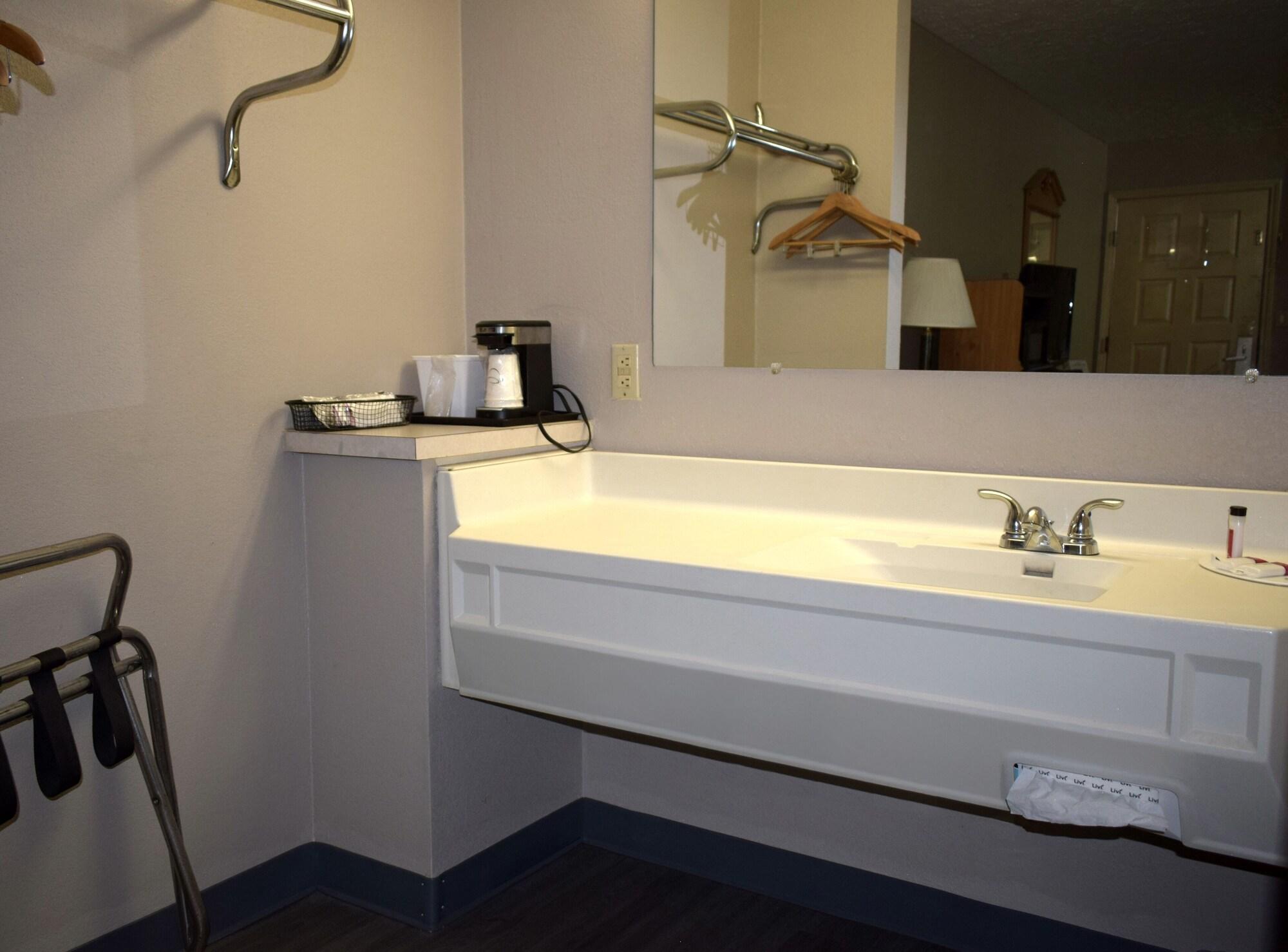 Super 8 By Wyndham Fort Chiswell Wytheville Area Max Meadows Extérieur photo